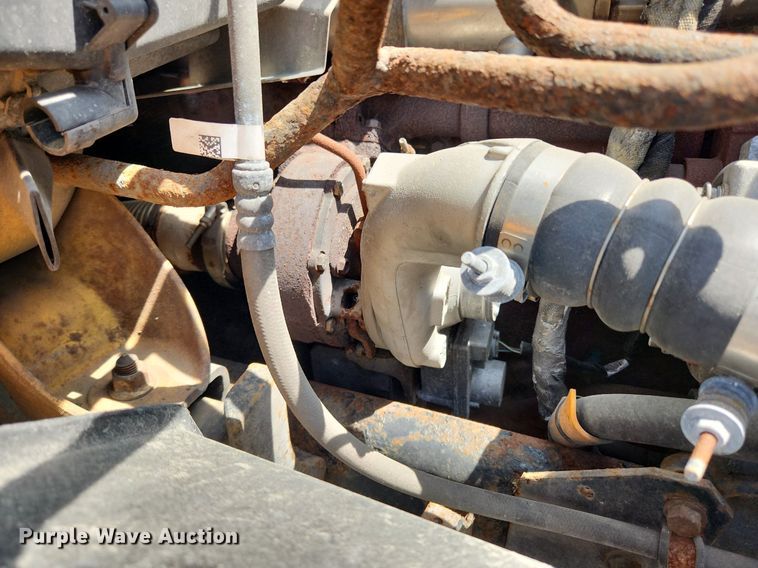 image for item LX9542 2006 International 7400  flatbed truck