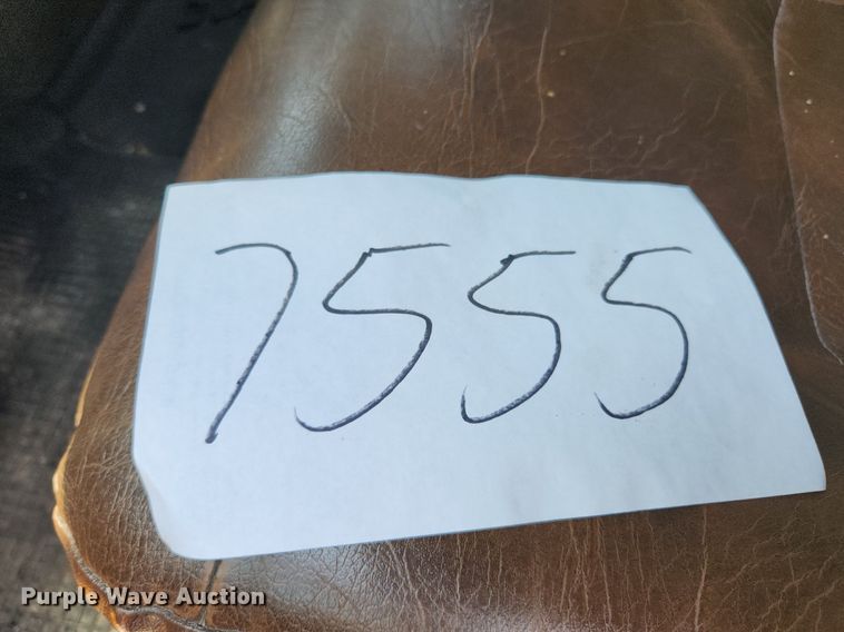 image for item LX9542 2006 International 7400  flatbed truck