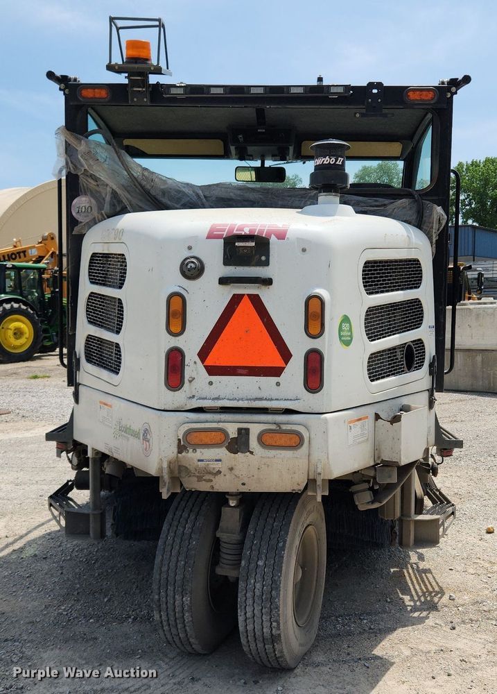 image for item LX9547 2014 Elgin Pelican  sweeper