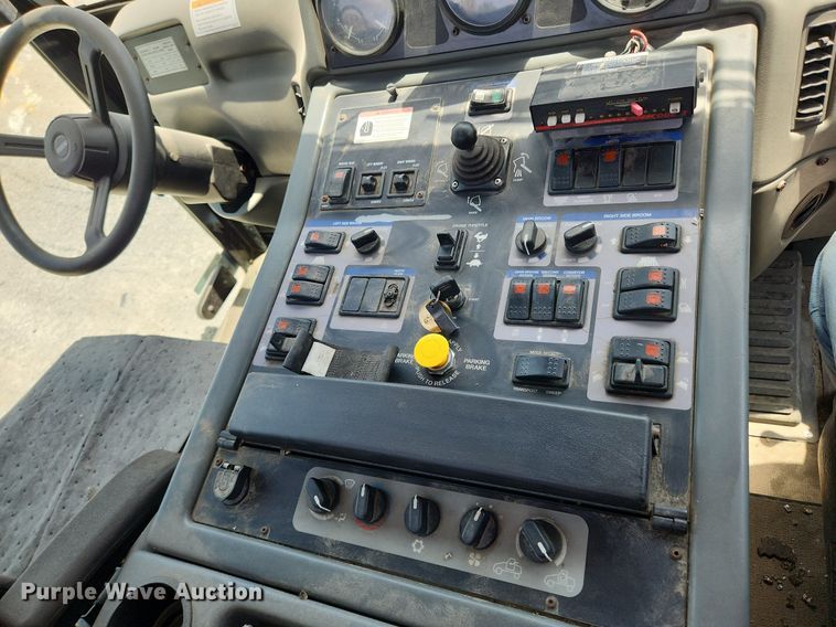 image for item LX9547 2014 Elgin Pelican  sweeper