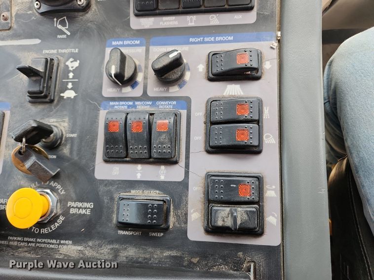 image for item LX9547 2014 Elgin Pelican  sweeper