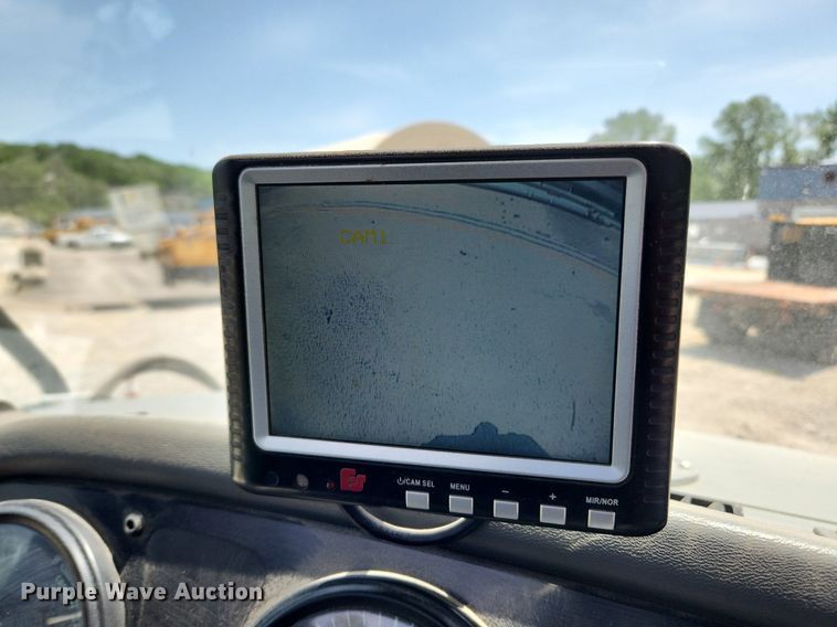 image for item LX9547 2014 Elgin Pelican  sweeper