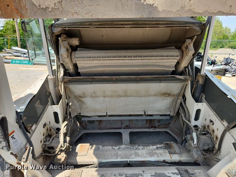 image for item LX9547 2014 Elgin Pelican  sweeper