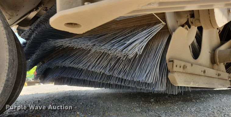 image for item LX9547 2014 Elgin Pelican  sweeper