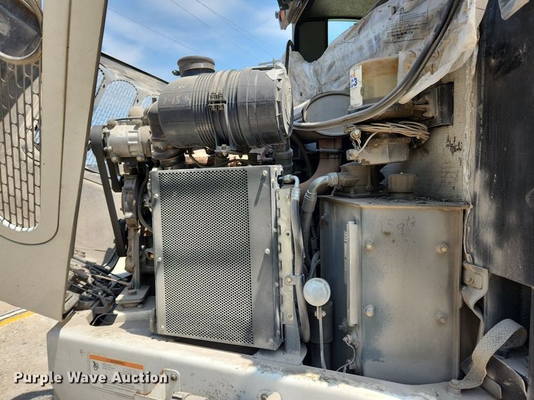 image for item LX9547 2014 Elgin Pelican  sweeper