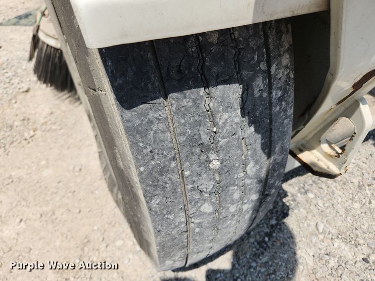 image for item LX9547 2014 Elgin Pelican  sweeper