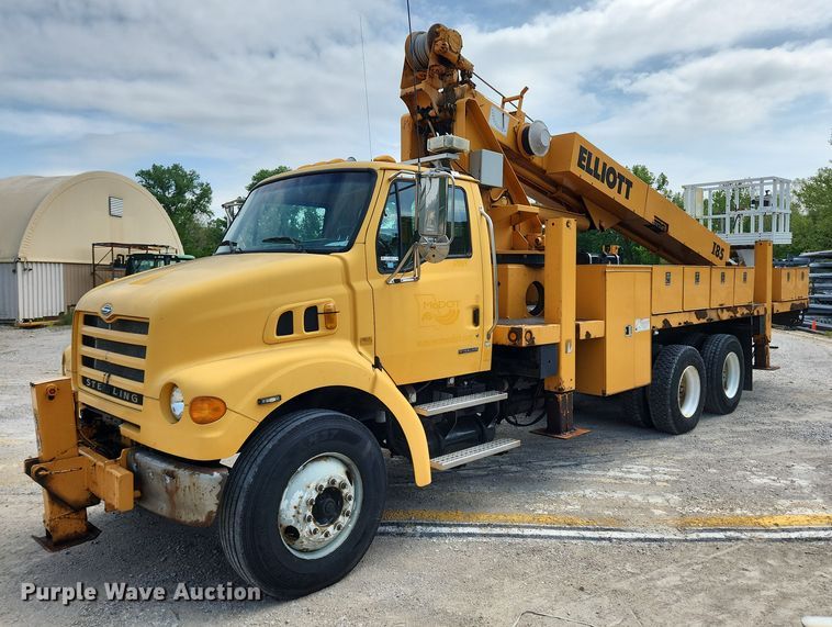 image for item LX9548 2007 Sterling L7500  bucket truck
