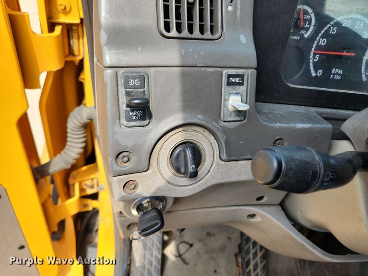 image for item LX9548 2007 Sterling L7500  bucket truck