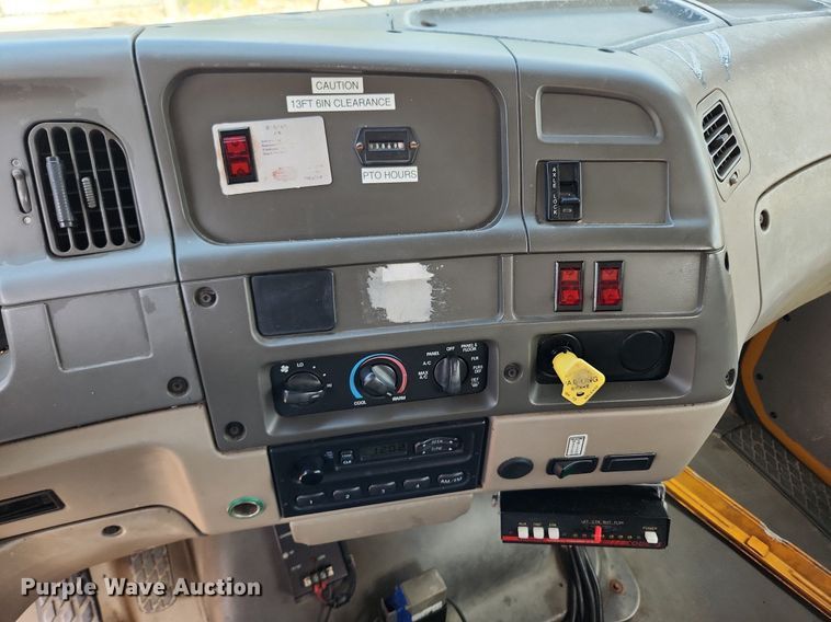 image for item LX9548 2007 Sterling L7500  bucket truck