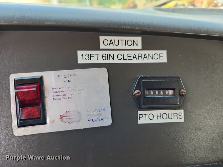 image for item LX9548 2007 Sterling L7500  bucket truck