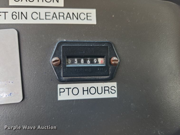 image for item LX9548 2007 Sterling L7500  bucket truck