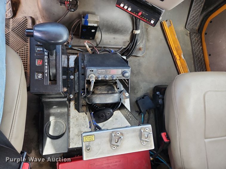 image for item LX9548 2007 Sterling L7500  bucket truck