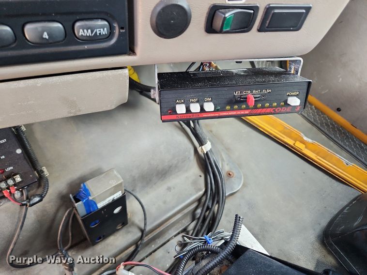 image for item LX9548 2007 Sterling L7500  bucket truck