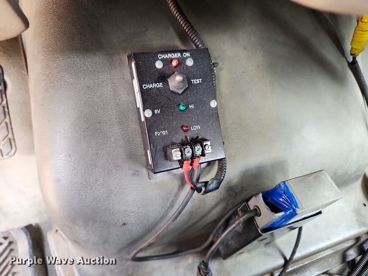 image for item LX9548 2007 Sterling L7500  bucket truck