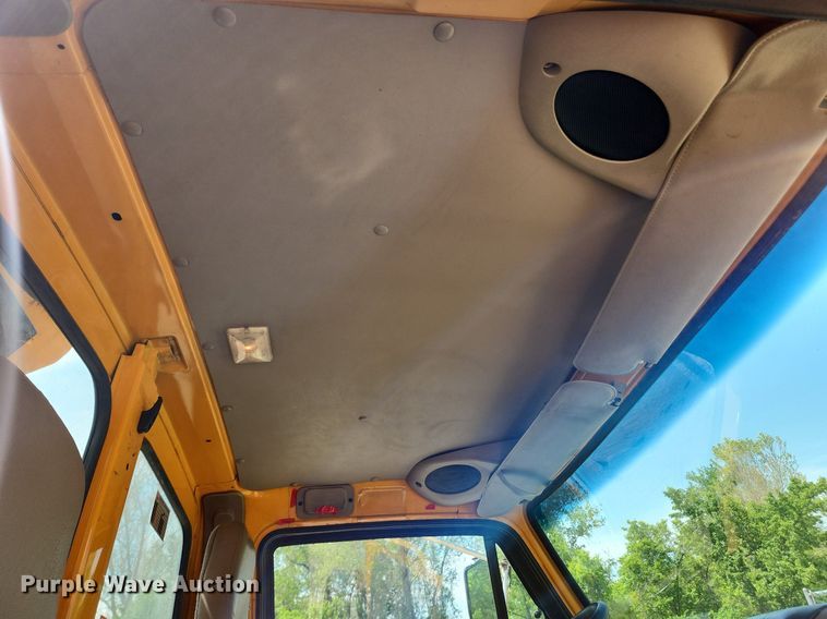 image for item LX9548 2007 Sterling L7500  bucket truck