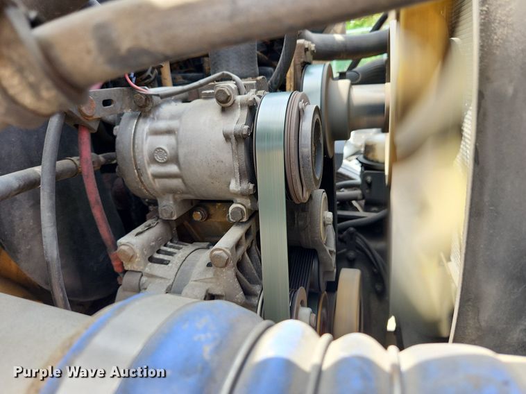 image for item LX9548 2007 Sterling L7500  bucket truck