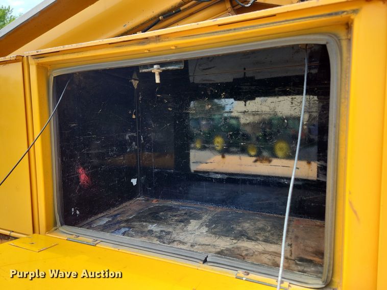 image for item LX9548 2007 Sterling L7500  bucket truck