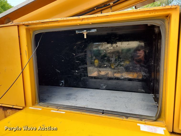 image for item LX9548 2007 Sterling L7500  bucket truck