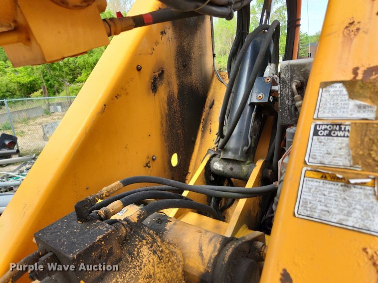 image for item LX9548 2007 Sterling L7500  bucket truck