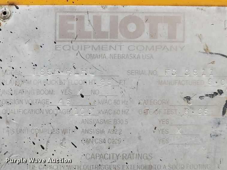 image for item LX9548 2007 Sterling L7500  bucket truck