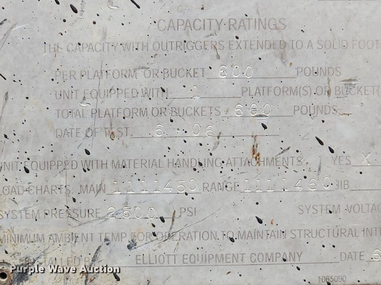 image for item LX9548 2007 Sterling L7500  bucket truck