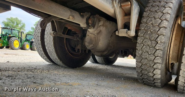 image for item LX9548 2007 Sterling L7500  bucket truck