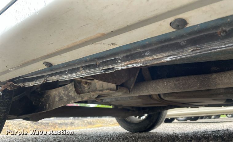 image for item LY9584 2001 Ford Windstar  van