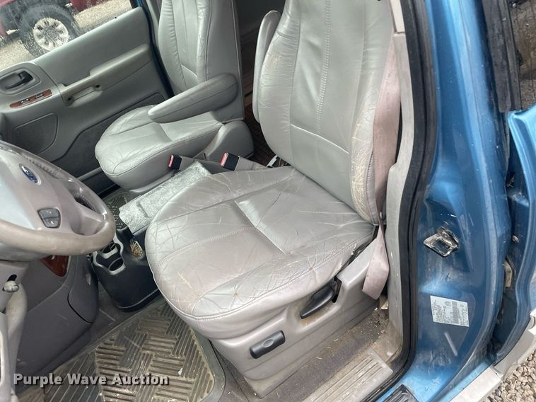 image for item LY9584 2001 Ford Windstar  van