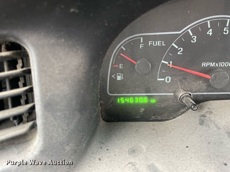 image for item LY9584 2001 Ford Windstar  van