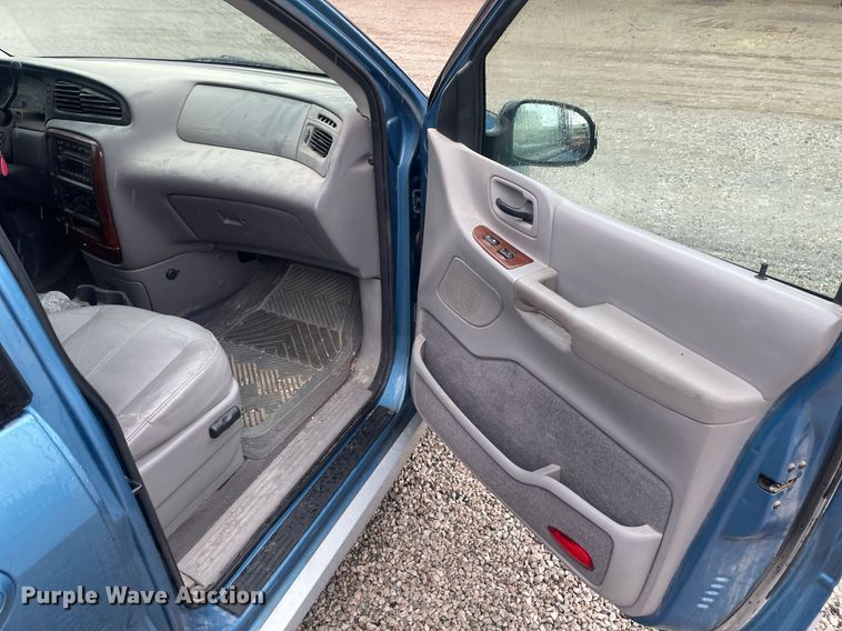 image for item LY9584 2001 Ford Windstar  van