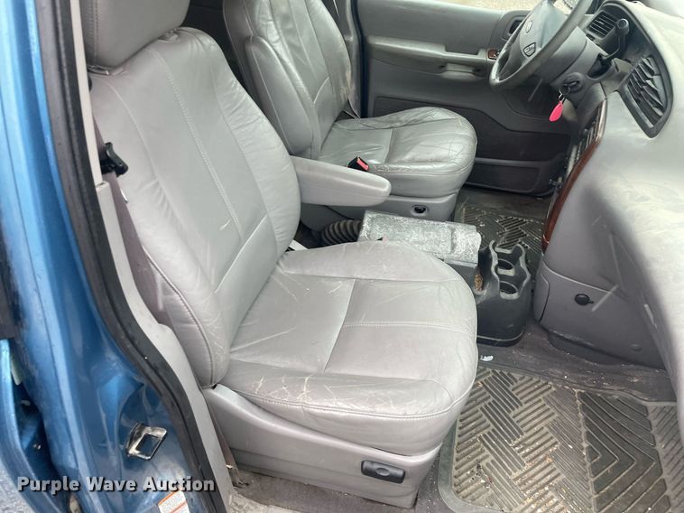 image for item LY9584 2001 Ford Windstar  van