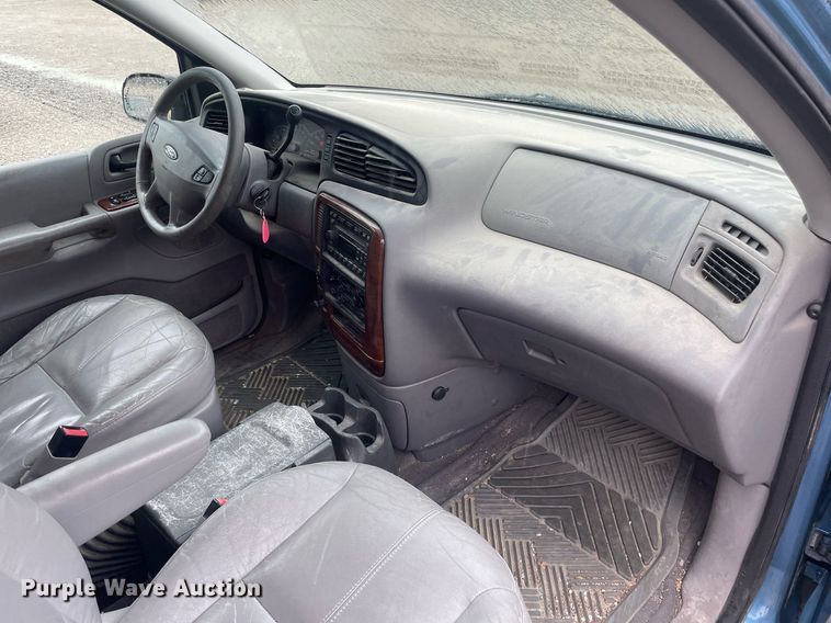 image for item LY9584 2001 Ford Windstar  van