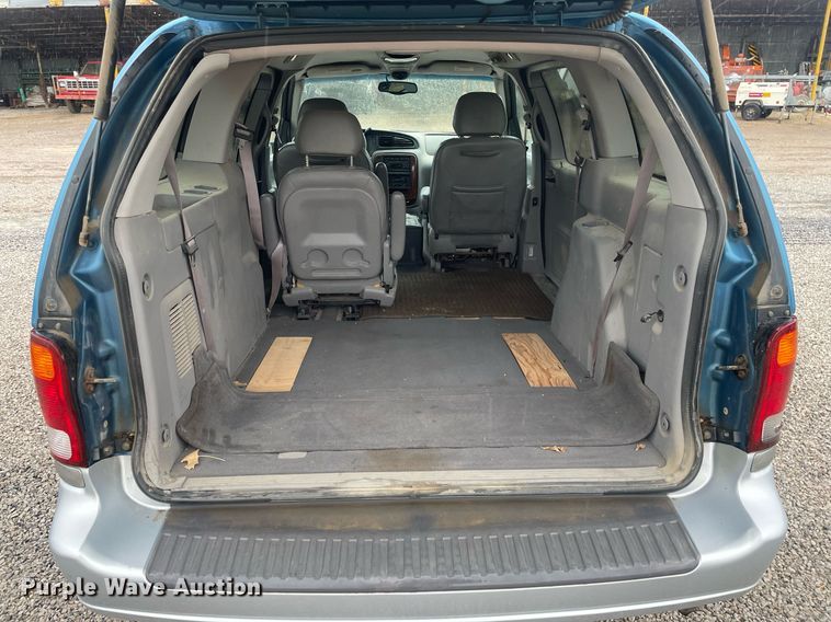 image for item LY9584 2001 Ford Windstar  van