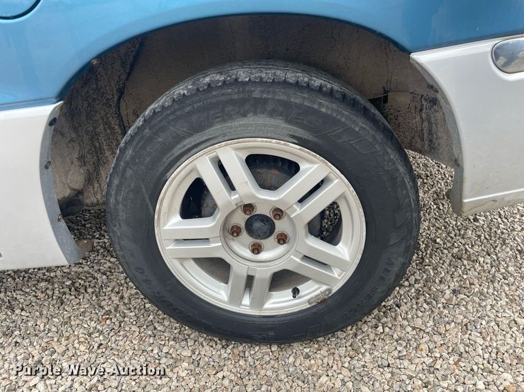 image for item LY9584 2001 Ford Windstar  van