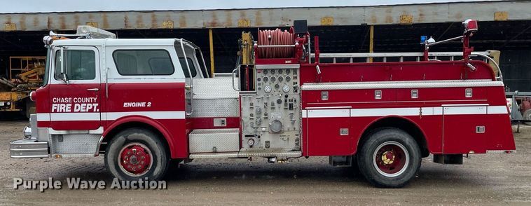 image for item LY9585 1982 Mack CF686F  pumper fire truck