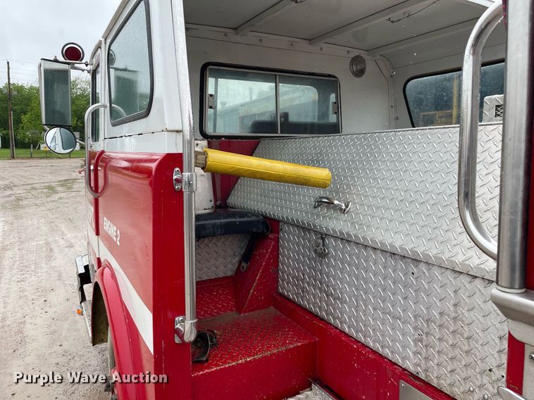 image for item LY9585 1982 Mack CF686F  pumper fire truck