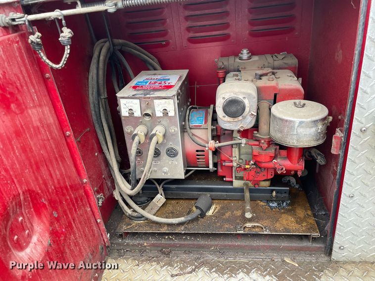 image for item LY9585 1982 Mack CF686F  pumper fire truck