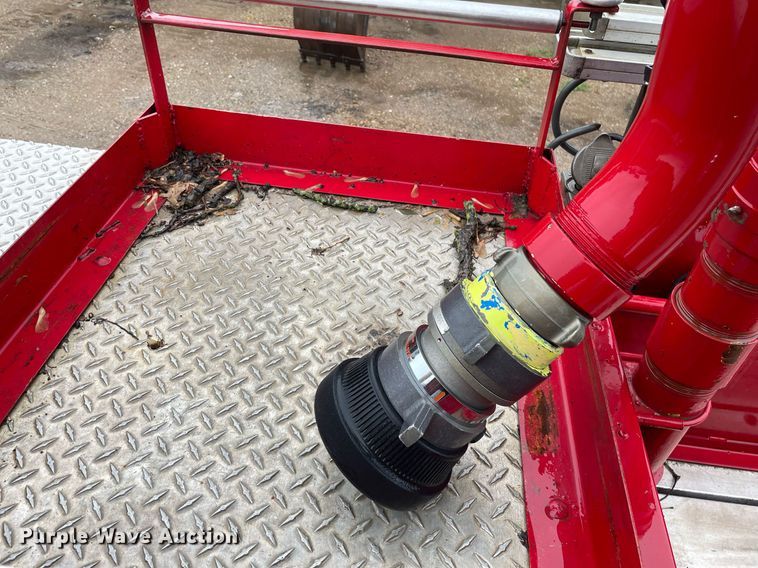 image for item LY9585 1982 Mack CF686F  pumper fire truck