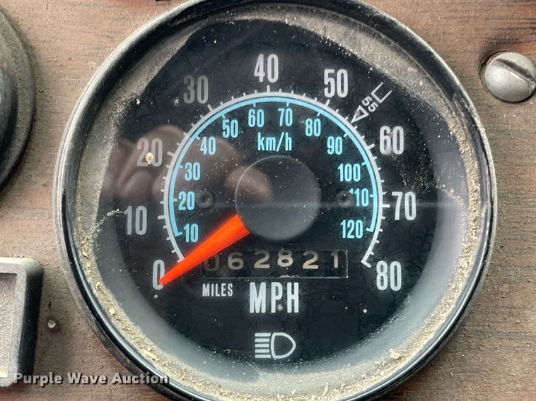 image for item LY9585 1982 Mack CF686F  pumper fire truck