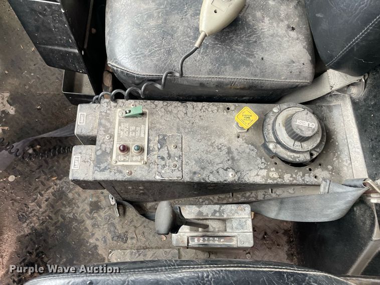 image for item LY9585 1982 Mack CF686F  pumper fire truck