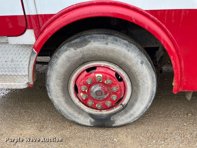 image for item LY9585 1982 Mack CF686F  pumper fire truck