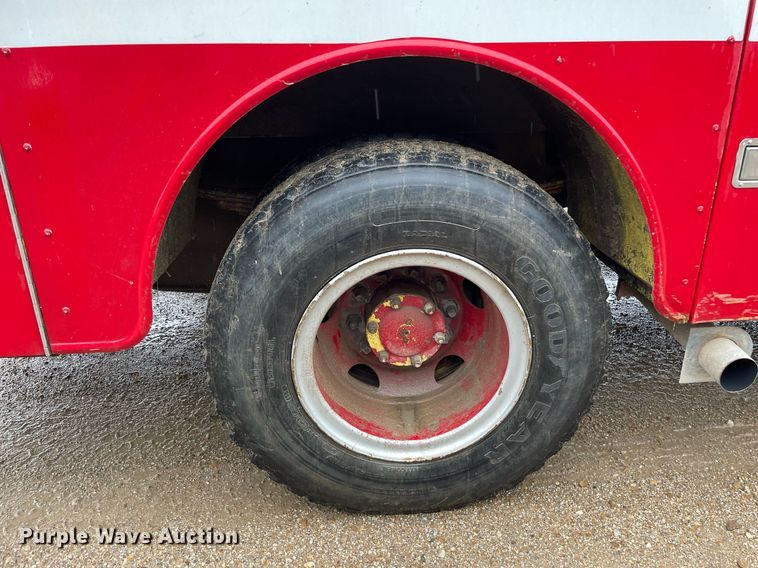 image for item LY9585 1982 Mack CF686F  pumper fire truck