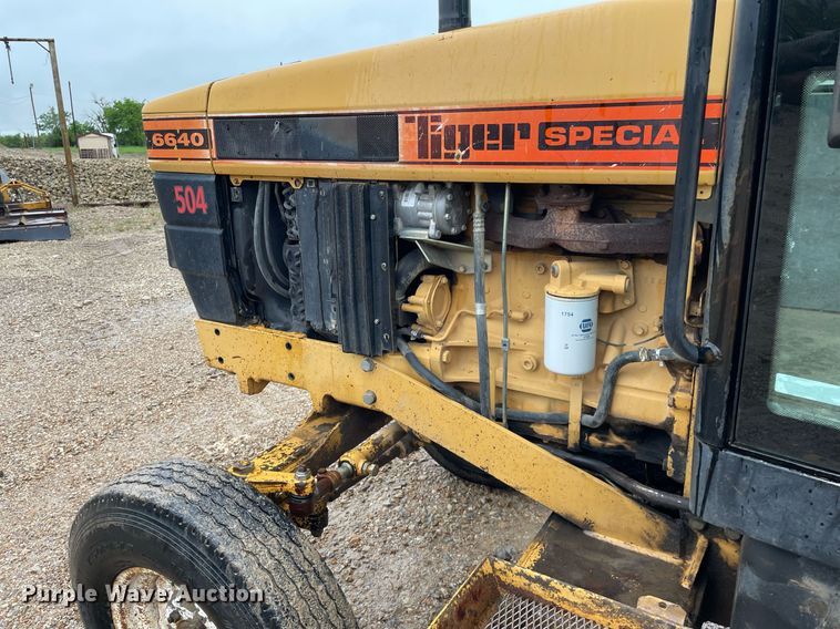 image for item LY9586 1995 New Holland 6640 Tiger Special  tractor