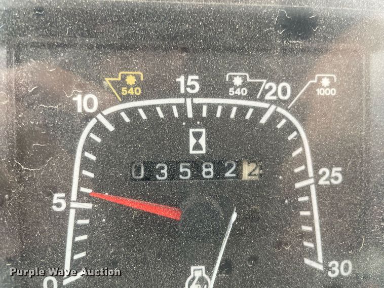 image for item LY9586 1995 New Holland 6640 Tiger Special  tractor