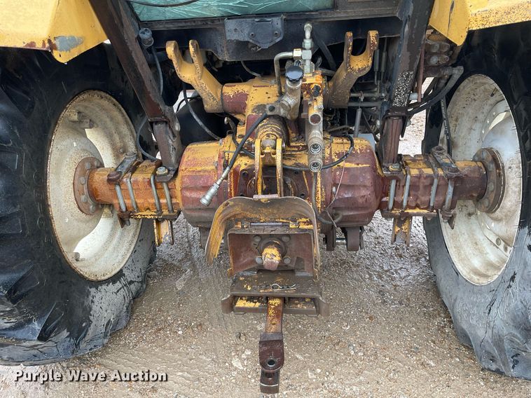 image for item LY9586 1995 New Holland 6640 Tiger Special  tractor