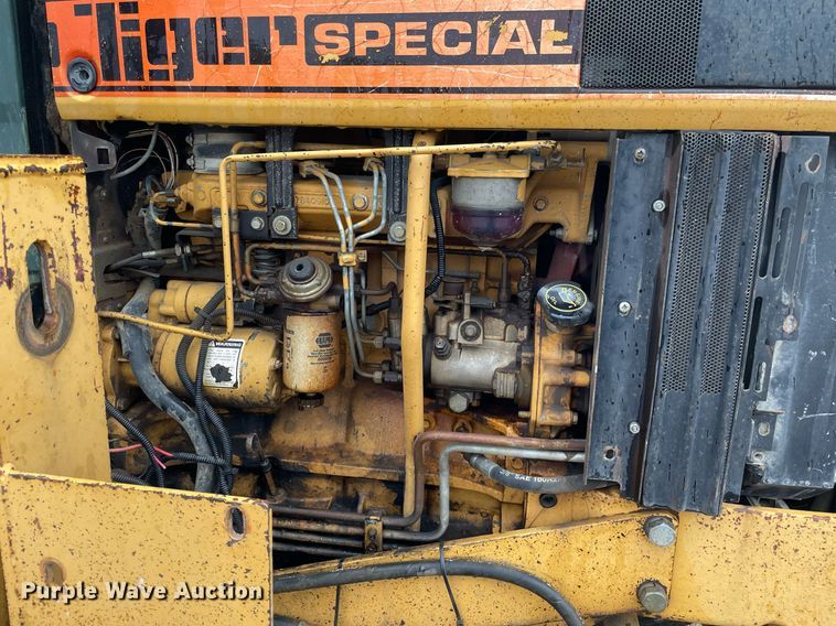 image for item LY9586 1995 New Holland 6640 Tiger Special  tractor