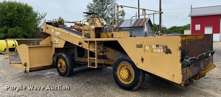 image for item LY9589 Koehring K  chip spreader