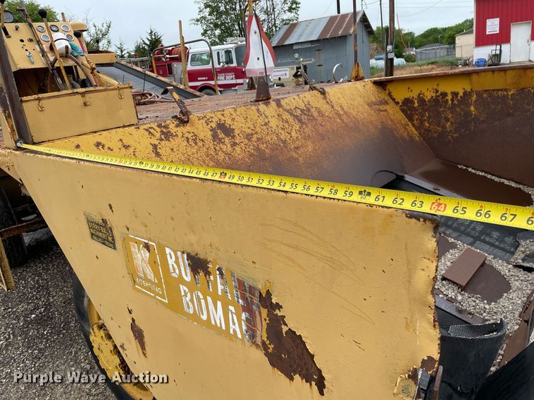 image for item LY9589 Koehring K  chip spreader