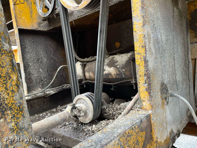 image for item LY9589 Koehring K  chip spreader