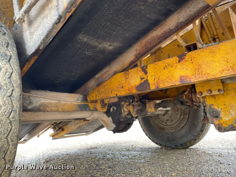 image for item LY9589 Koehring K  chip spreader